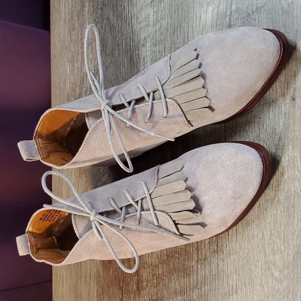 Women's Kensie Levy booties